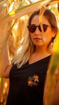 Live Basic Toucan V Yaka Tshirt, şıklığı ve rahatlığı bir araya getiren bir üründür. Bu t-shirt, özel tasarımıyla dikkat çeken ve tarzınızı yansıtan bir seçenektir.