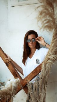 Marilyn Moore V Yaka T-Shirt - Görsel 4